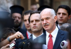 Papandreu'dan Yunanistan halkına fedakârlık çağrısı